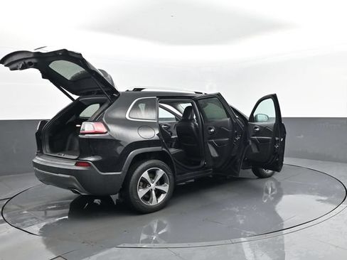 Used 2019 Jeep Cherokee Limited AWD/4WD image 31