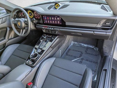 Used 2024 Porsche 911 Carrera image 21