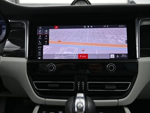 Certified 2024 Porsche Macan GTS AWD/4WD image 17