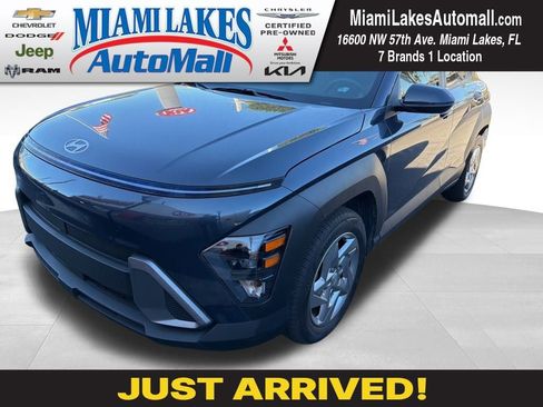 Used 2024 Hyundai Kona SE image 1