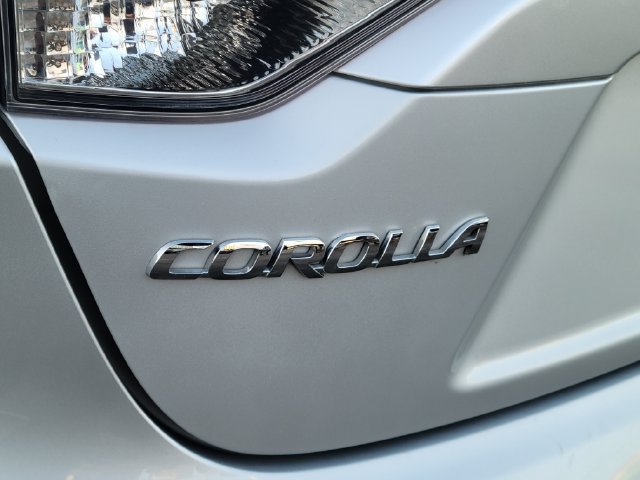 Used 2021 Toyota Corolla LE FWD image 22