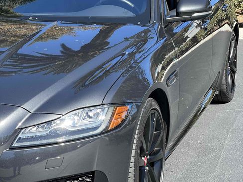 Used 2017 Jaguar XF S image 57