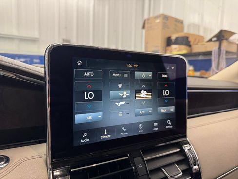 Used 2020 Lincoln Navigator Reserve w/ Equipment Group 208A Reserve AWD/4WD image 26
