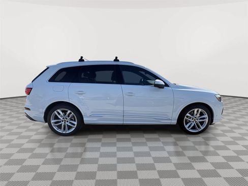 Used 2025 Audi Q7 3.0T Prestige w/ Prestige Package AWD/4WD image 6