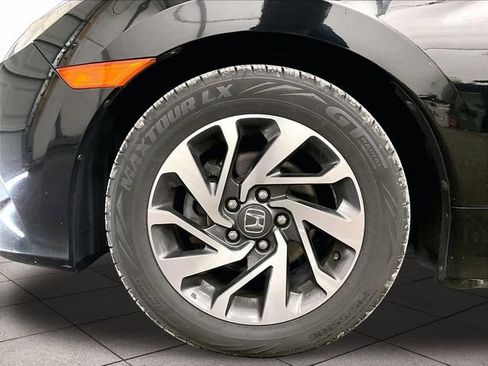 Used 2016 Honda Civic EX image 9