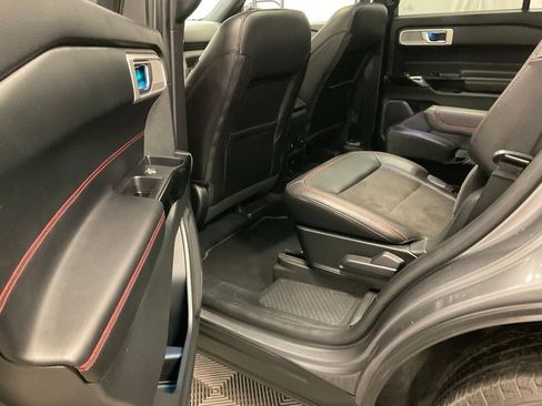 Used 2022 Ford Explorer ST-Line w/ Class IV Trailer Tow Package AWD/4WD image 24