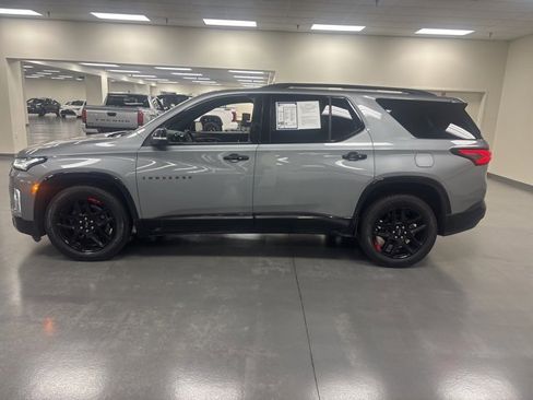 Used 2023 Chevrolet Traverse Premier w/ Redline Edition image 4