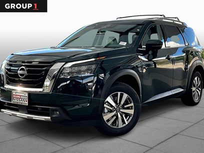 New 2025 Nissan Pathfinder SL