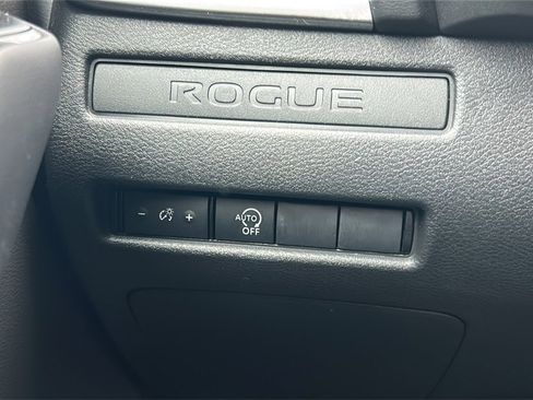 Certified 2025 Nissan Rogue S image 25