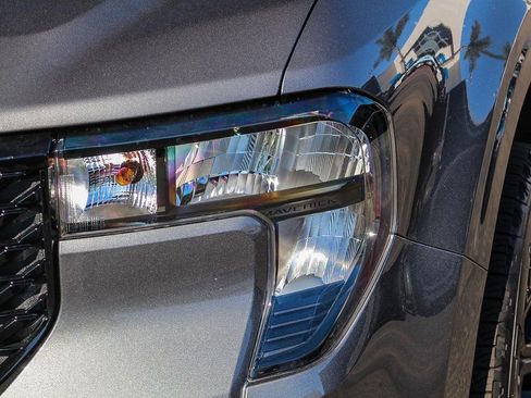 New 2025 Ford Maverick XLT w/ XLT Luxury Package image 4