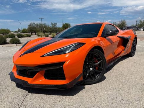 Used 2024 Chevrolet Corvette Z06 w/ Z07 Performance Package image 1