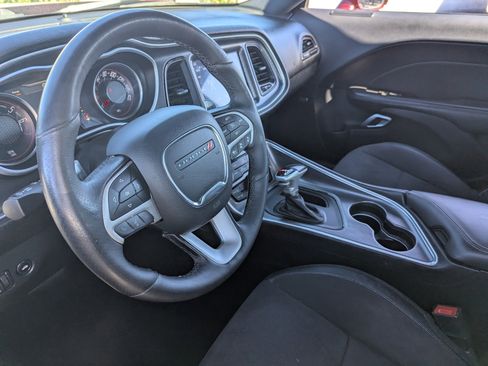 Used 2017 Dodge Challenger GT w/ Technology Group image 13