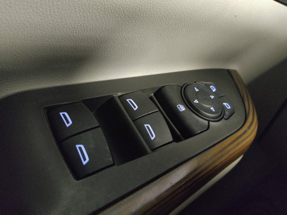 Used 2018 GMC Acadia SLE FWD image 27