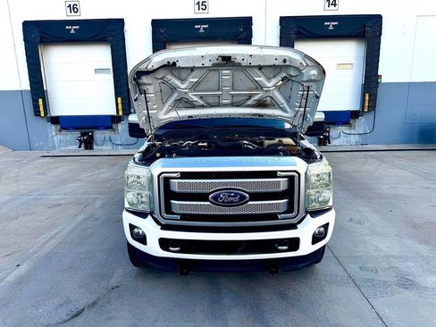 Used 2016 Ford F250 Platinum w/ Platinum Package AWD/4WD image 5