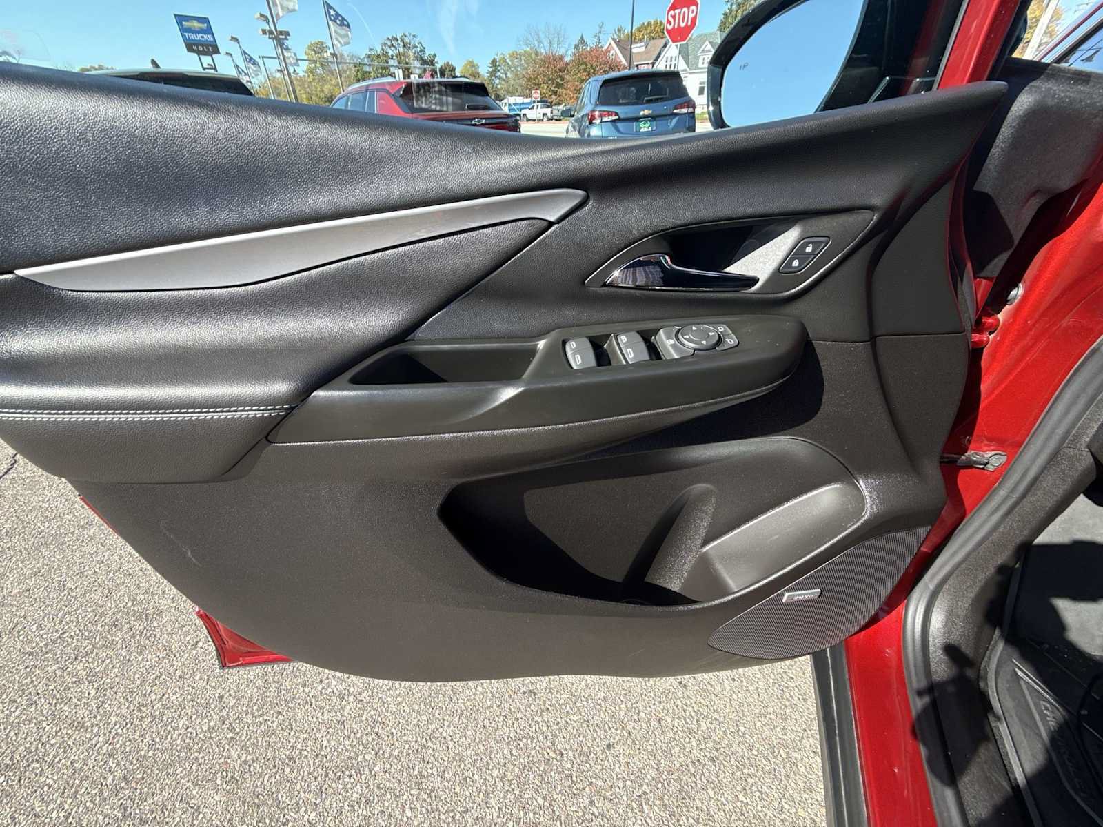 Certified 2023 Chevrolet Bolt LT w/ Infotainment Package FWD image 21