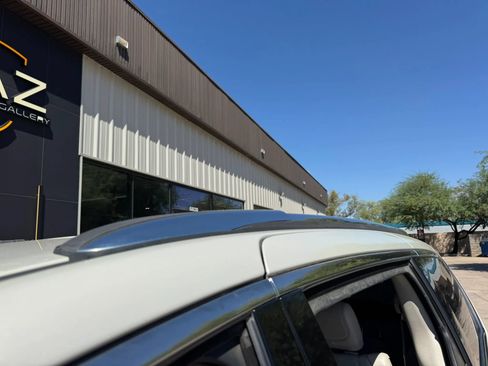 Used 2017 Chrysler Pacifica Limited w/ UConnect Theater Package FWD image 46