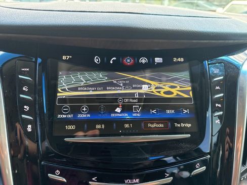 Used 2019 Cadillac Escalade Premium Luxury AWD/4WD image 9