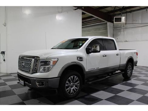 Used 2019 Nissan Titan Platinum Reserve w/ Platinum Utility Package image 7