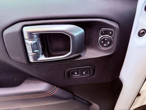 Used 2022 Jeep Gladiator Mojave w/ LED Lighting Group image 20