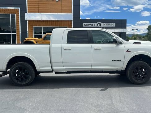 Used 2022 RAM 3500 Laramie AWD/4WD image 2