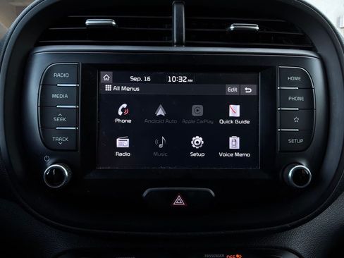 Used 2020 Kia Soul LX FWD image 28