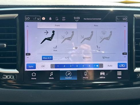 Used 2022 Chrysler Pacifica Touring-L FWD image 29