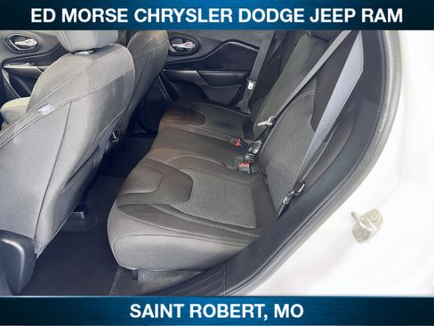 Used 2020 Jeep Cherokee Latitude w/ Cold Weather Group image 25
