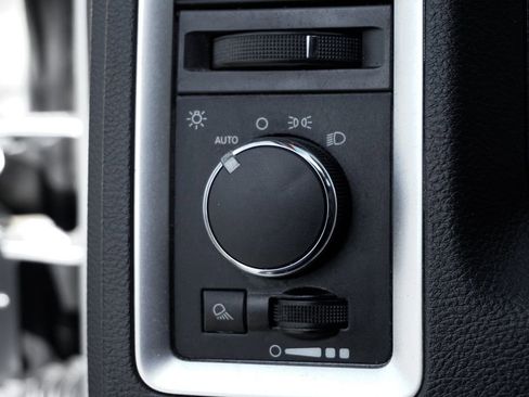 Used 2012 RAM 2500 SLT image 21