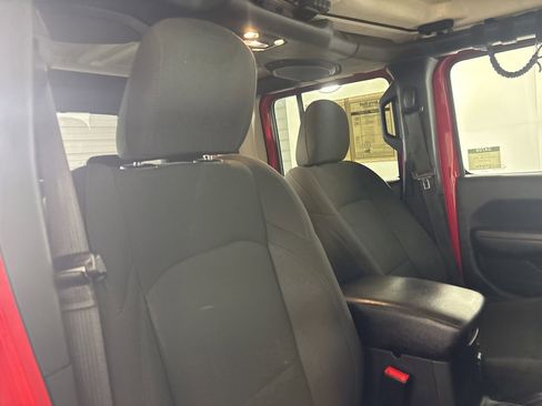 Used 2020 Jeep Gladiator Sport w/ Quick Order Package 24S image 27