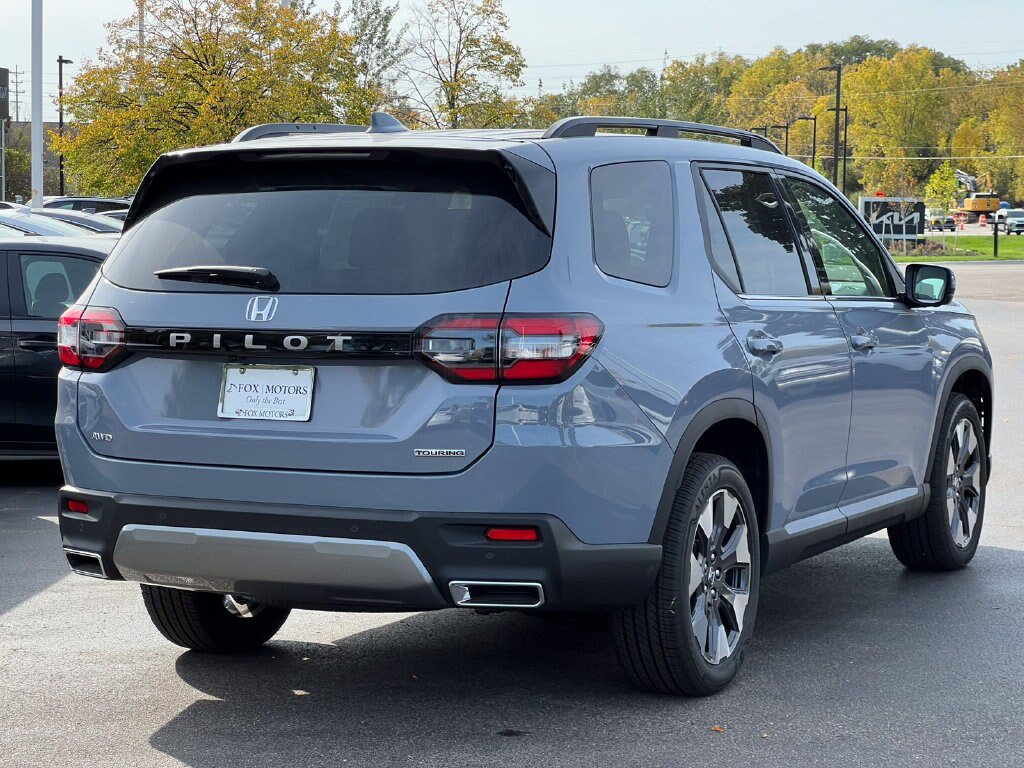 New 2026 Honda Pilot Touring image 9