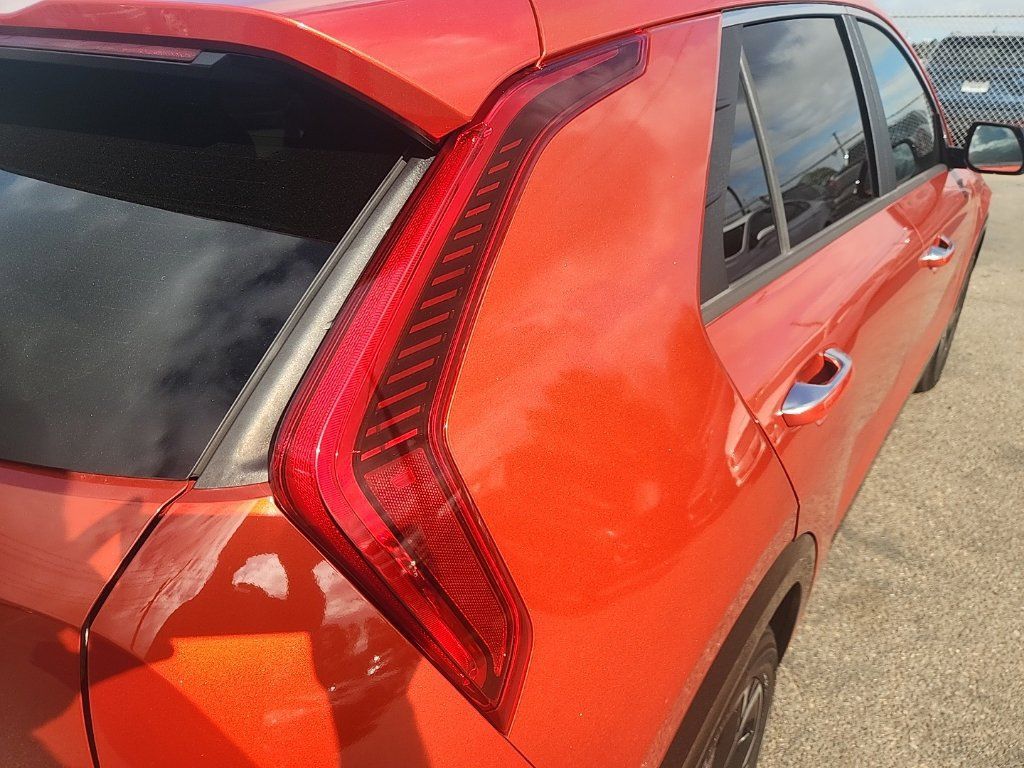 Certified 2023 Kia Niro Wave FWD image 14