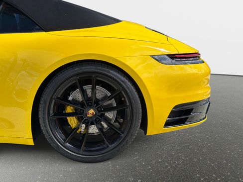 Used 2022 Porsche 911 Carrera image 14