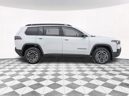 New 2026 Jeep Cherokee Laredo image 11