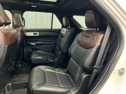 Used 2021 Ford Explorer Platinum AWD/4WD image 15
