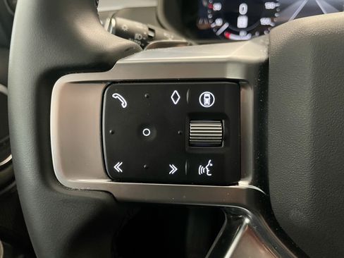 Certified 2025 Land Rover Discovery Dynamic SE AWD/4WD image 23