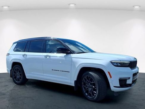 Used 2025 Jeep Grand Cherokee L Summit AWD/4WD image 5