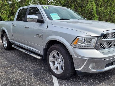 Used 2017 RAM 1500 Laramie AWD/4WD image 5