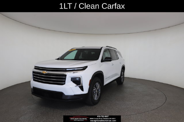 Used 2025 Chevrolet Traverse LT w/ Driver Confidence Package FWD image 1
