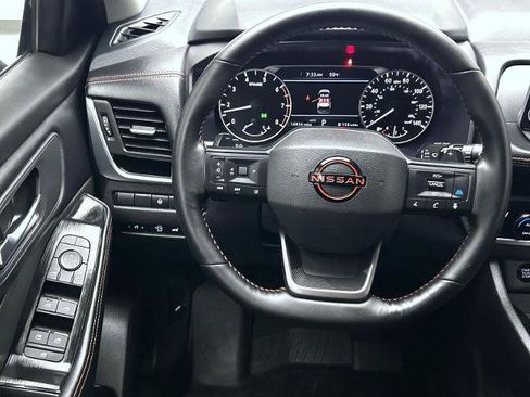 Certified 2025 Nissan Rogue SV AWD/4WD image 12