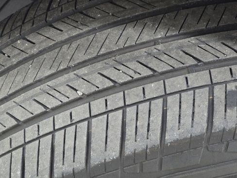 Used 2022 Toyota Corolla Cross XLE image 10