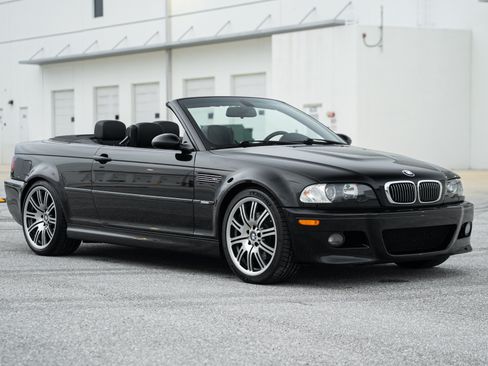 Used 2005 BMW M3 Convertible RWD image 2