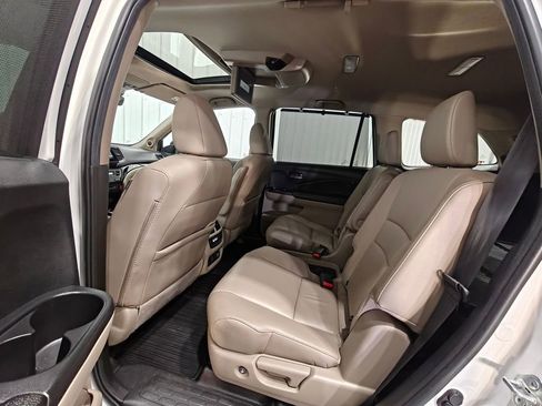 Used 2022 Honda Pilot Touring image 32