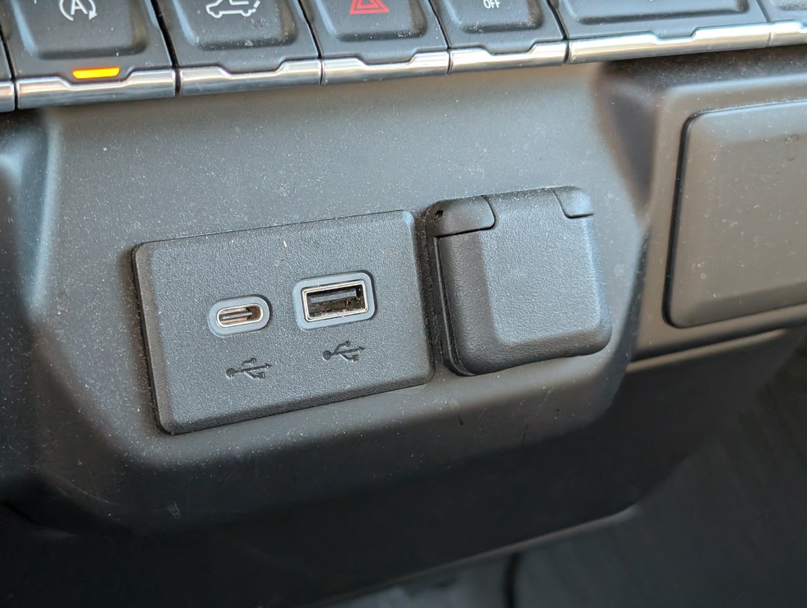 Used 2019 Chevrolet Silverado 1500 LT w/ All-Star Edition AWD/4WD image 19