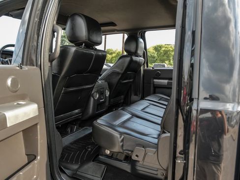 Used 2015 Ford F250 Lariat w/ Lariat Ultimate Package AWD/4WD image 43
