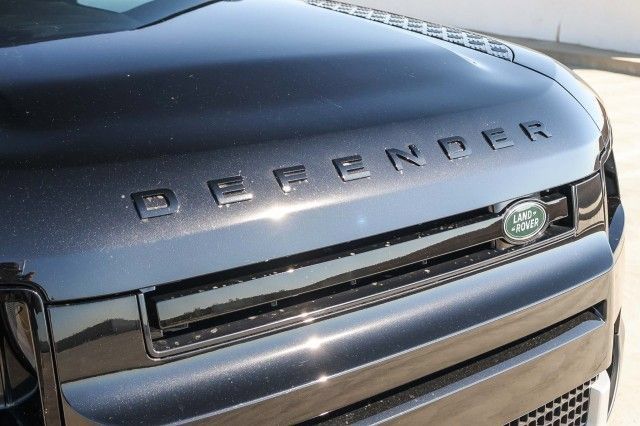 Certified 2025 Land Rover Defender 110 S AWD/4WD image 11