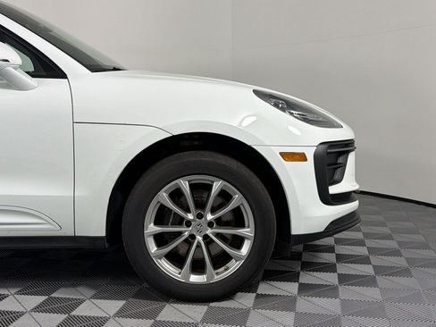 Certified 2023 Porsche Macan AWD/4WD image 12