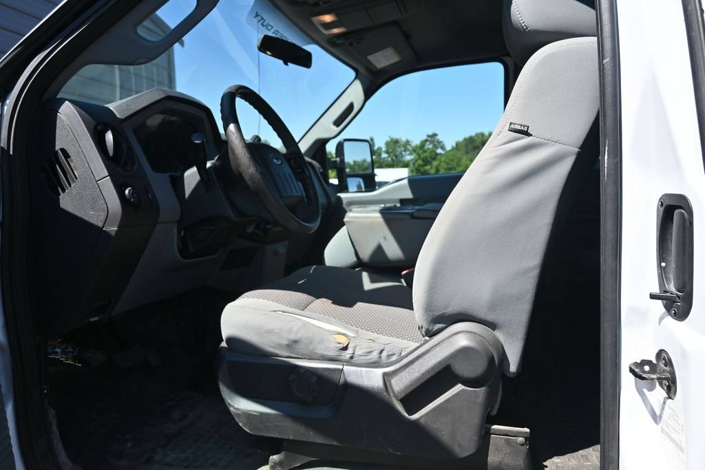 Used 2016 Ford F250 XL w/ Power Equipment Group AWD/4WD image 14