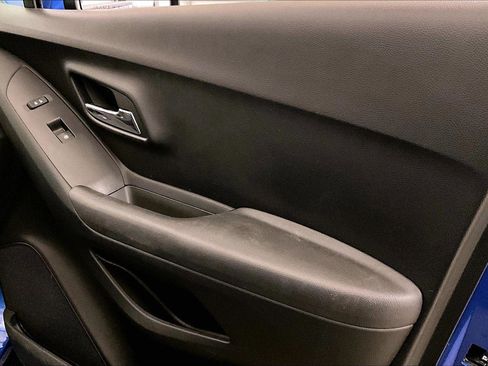 Used 2016 Chevrolet Trax LS image 23