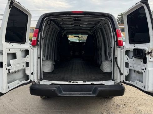 Used 2019 Chevrolet Express 2500 Extended w/ Driver Convenience Package RWD image 6