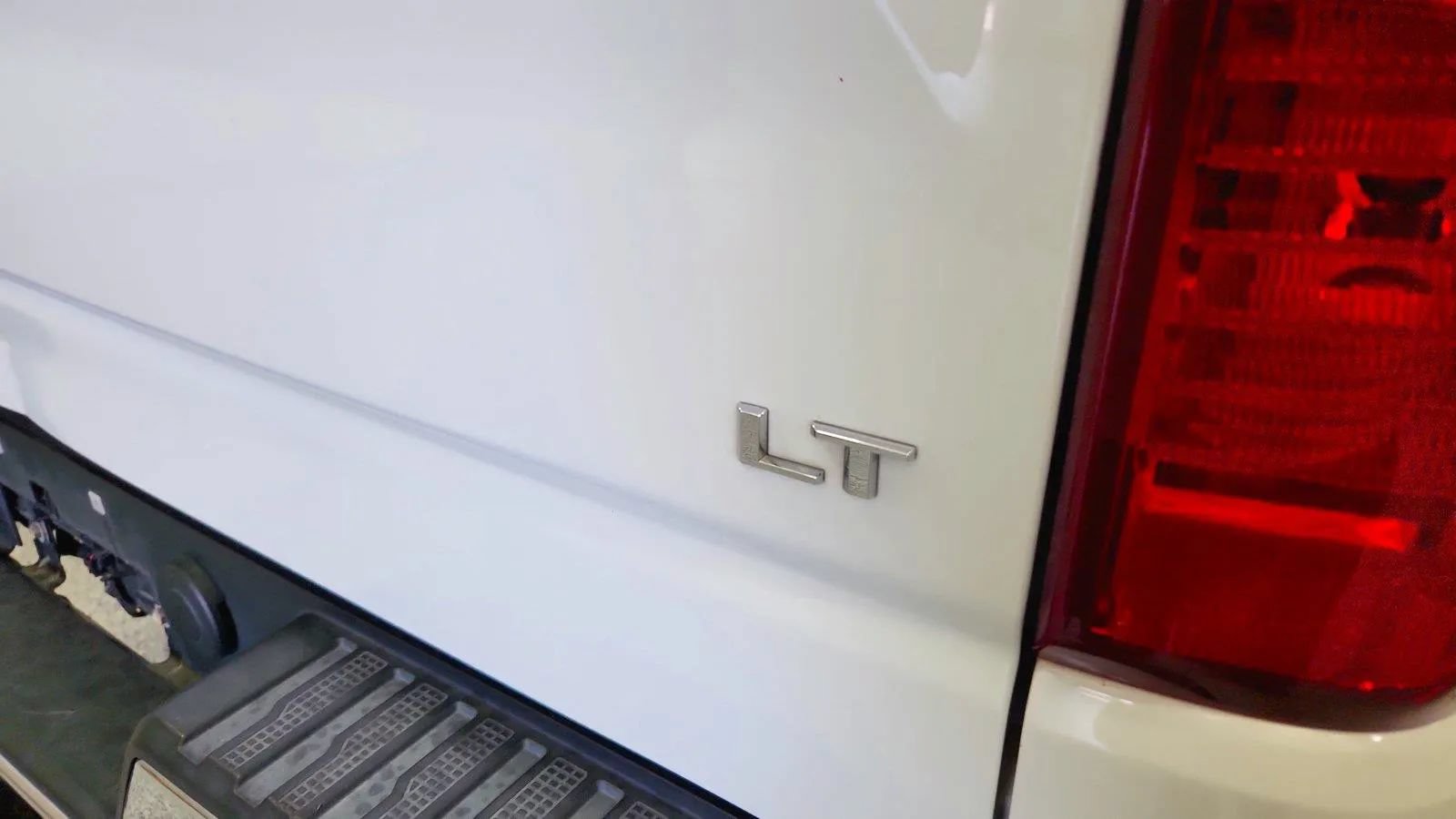 Used 2020 Chevrolet Silverado 1500 LT w/ All-Star Edition AWD/4WD image 14